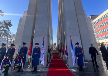 Ispisana imena 26.000 heroja: Osveštano Centralno spomen-obilježje u Banjaluci (FOTO/VIDEO)